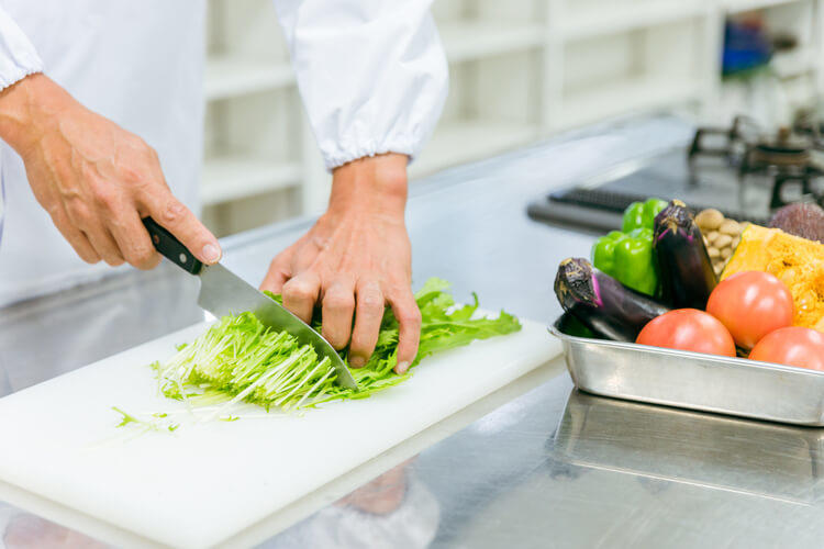 給食調理員になるには資格が必要？仕事内容も詳しくご紹介！