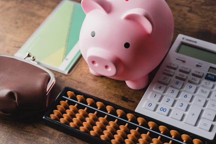 中高年にお金に関する調査！経済的なゆとりは？年金で生活できる？定年後におすすめの仕事も紹介